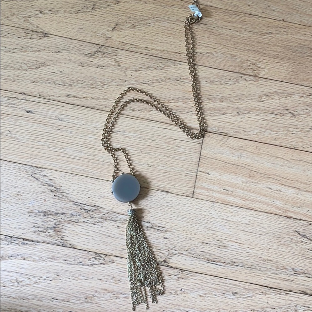 Long pendant necklace